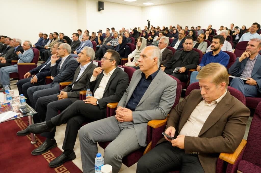 دیدار فعالین فناور و دانش بنیان باآقای دکتر شهیکی معاون فناوری و نوآوری وزارت علوم، تحقیقات و فناوری در پارک علم و فناوری استان آذربایجان غربی