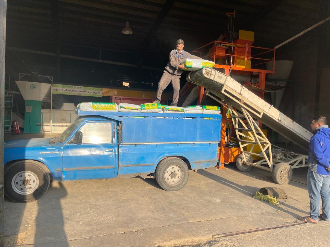 ارسال سیلاژ خوراک کامل به سردشت